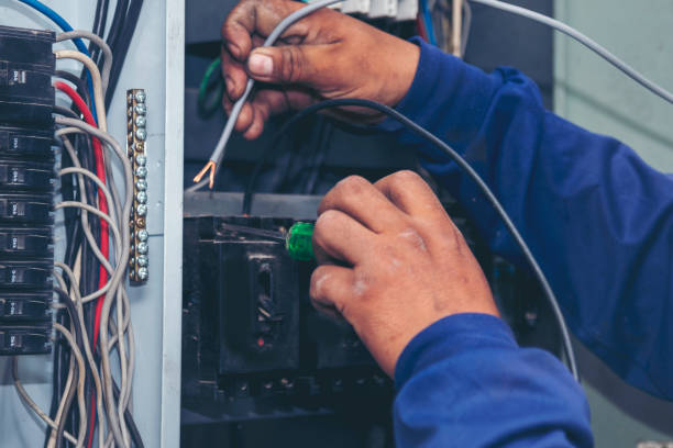 Best Local Electrician Companies  in Cedar Hill, MO